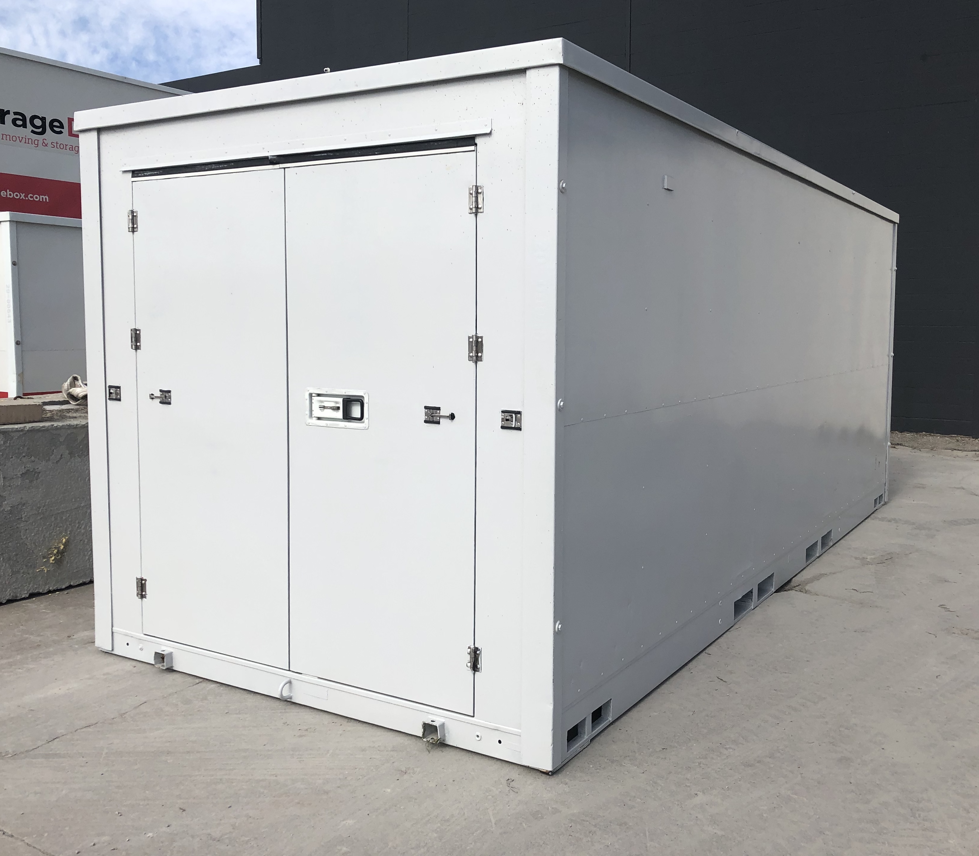 Top 4 Benefits of Portable Storage Units for Businesses - BigSteelBox